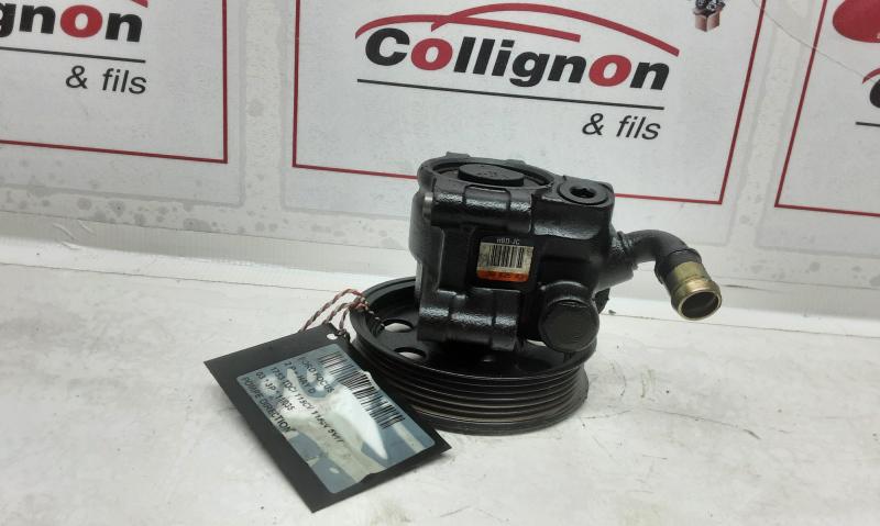 POMPE DE DIRECTION Ford FOCUS (1) - 10/04