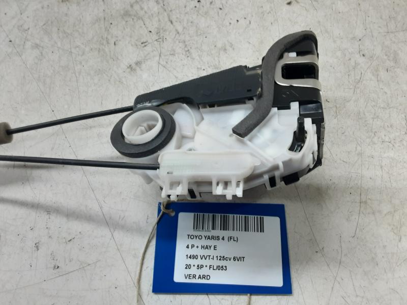 VERGRENDELING ACHTER RECHTS Toyota YARIS (6) 2/20+