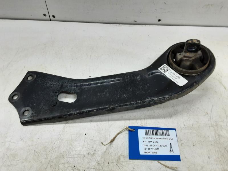 DRAAGARM ACHTER RECHTS Hyundai TUCSON (2) 09/15 - 09/18