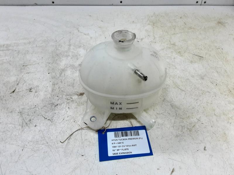 EXPANSIERESERVOIR Hyundai TUCSON (2) 09/15 - 09/18