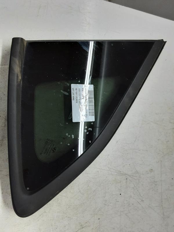 RUIT ZIJKANT ACHTER LINKS Hyundai TUCSON (2) 09/15 - 09/18
