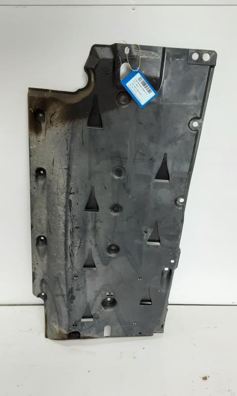 PLASTIEKE BESCHERMPLAAT ONDER AUTO RECHTS Nissan QASHQAI 7/17 -  21 J11