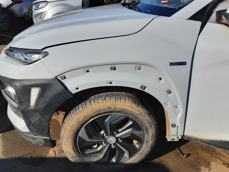 SPATBORD VOOR LINKS Hyundai KONA 10/17+