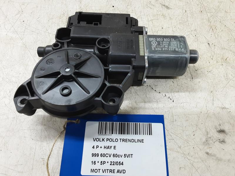 MOTEUR DE VITRE DE PORTE AVANT DROITE Vw POLO (6R) FaceLift 5/14 - 17