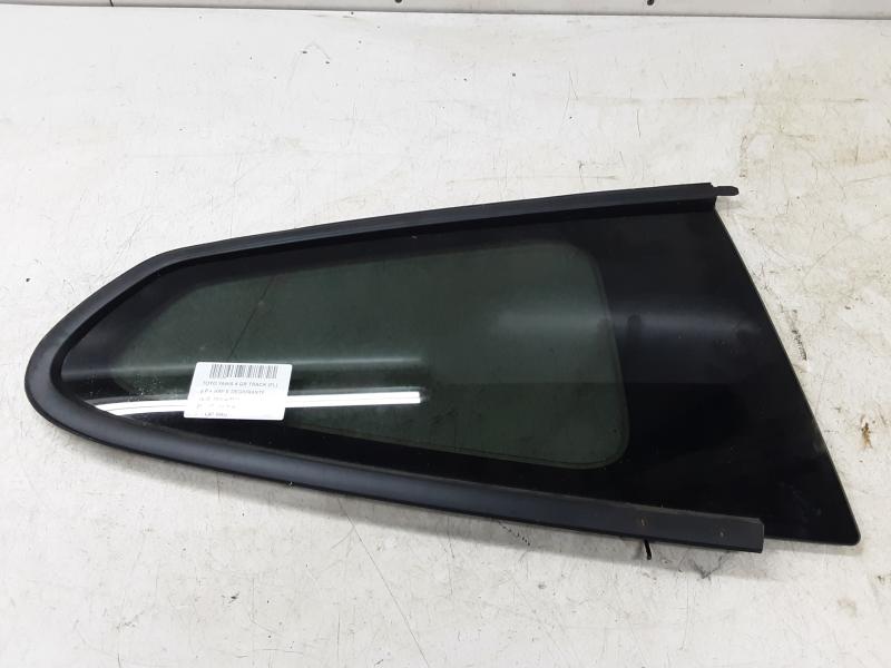RUIT ZIJKANT ACHTER RECHTS Toyota YARIS (6) 2/20+