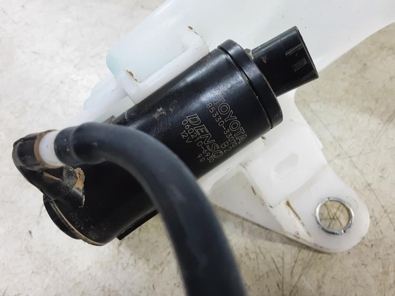 SCHEIBENSPRÜHERPUMPE VORNE Toyota YARIS (6) 2/20+