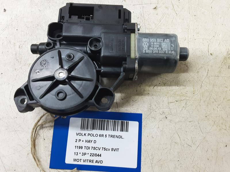MOTEUR DE VITRE DE PORTE AVANT DROITE Vw POLO (6R) 6/09 - 4/14