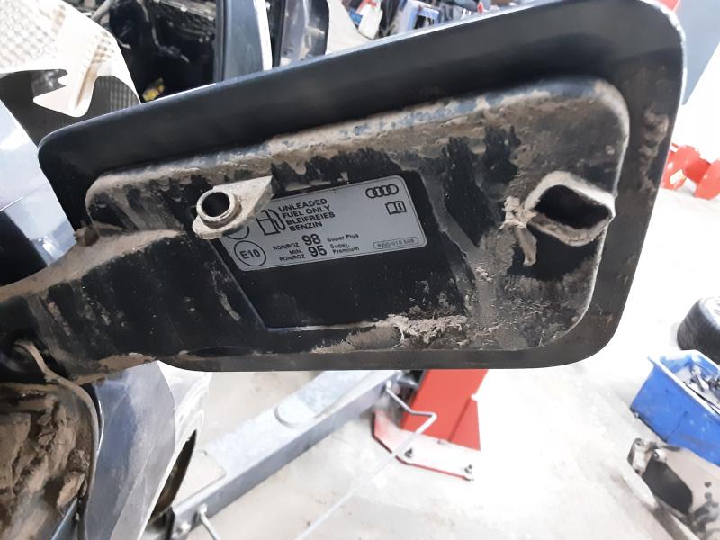TANK KLEP Audi SQ2