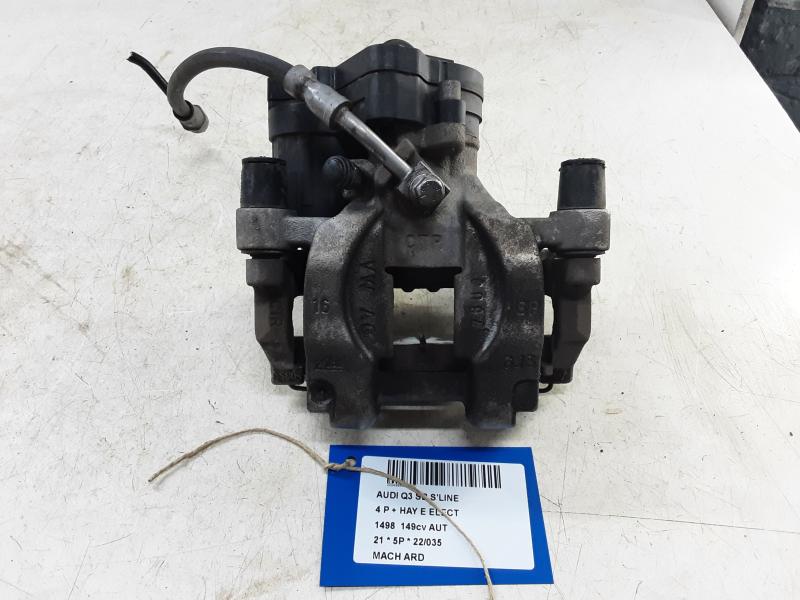 MACHOIRE ARRIERE DROITE Audi Q3 11/18+
