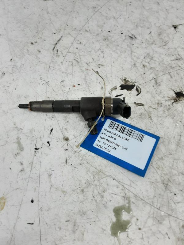 EINSPRITZDÜSE Peugeot 208 8/15 - 20