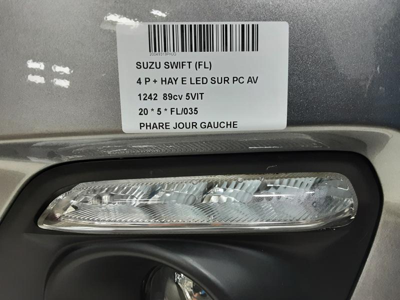 DAGLICHT LINKS Suzuki SWIFT 4/17+