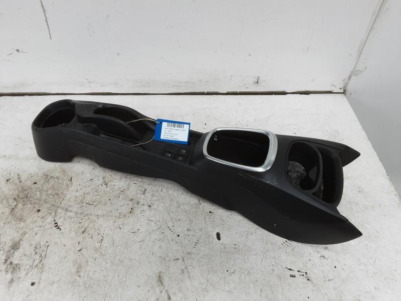 MITTELKONSOLE Toyota YARIS (5) 9/14 - 2/20