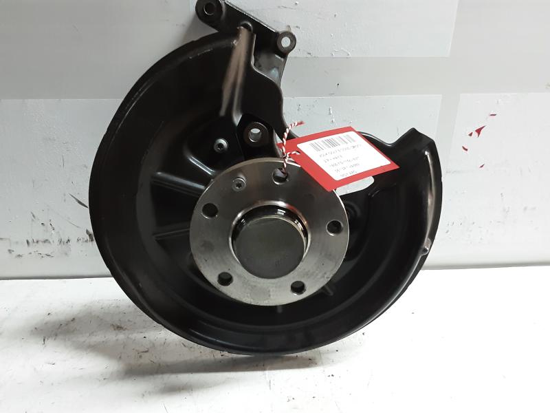 MOYEU ARRIERE GAUCHE Vw GOLF V 11/03 - 08
