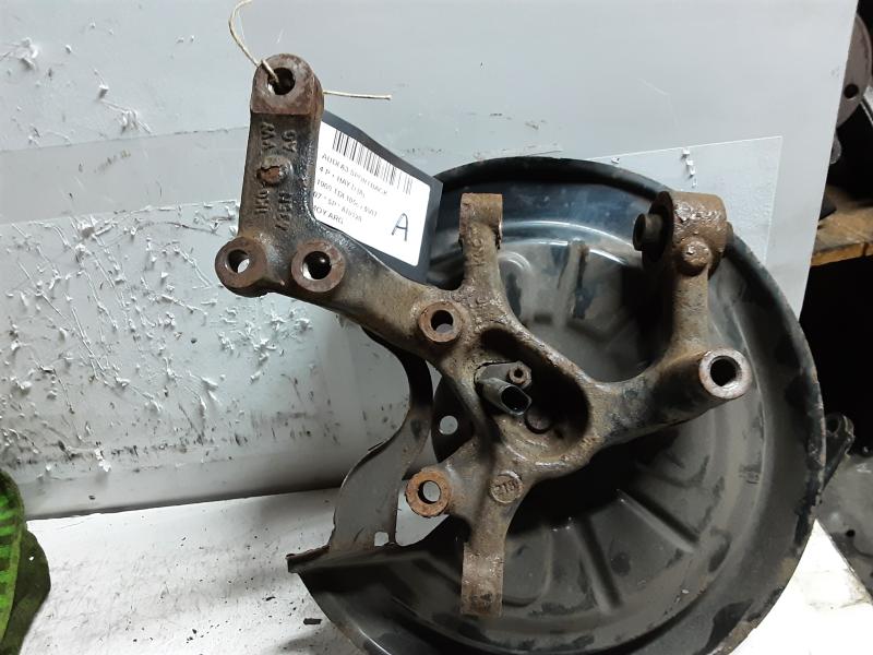 REAR HUB LEFT Audi A3 7/03 - 7/08