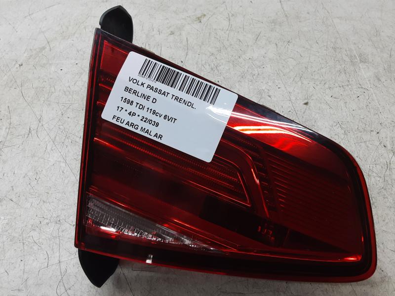 FEU ARRIERE GAUCHE DE MALLE ARRIERE Vw PASSAT 11/14 - 19