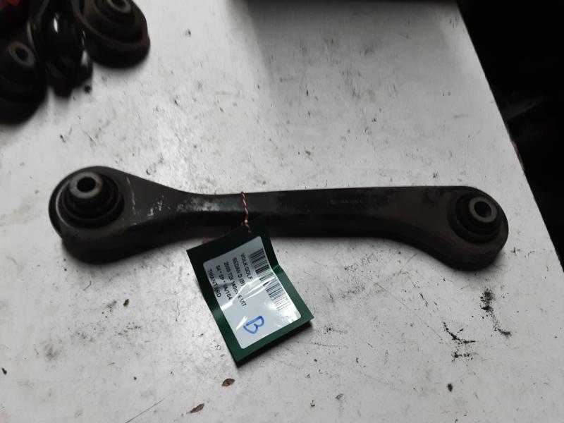 DRAAGARM ACHTER RECHTS Vw GOLF V 11/03 - 08