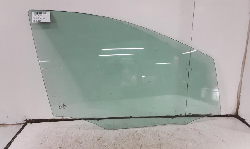 VITRE DE PORTE AVANT DROITE Mercedes-Benz B W245 2005 - 05/2008