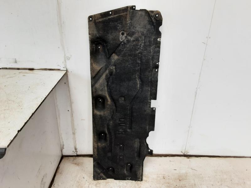 PLASTIEKE BESCHERMPLAAT ONDER AUTO RECHTS Mini F55 5-portes : 07/14 - 3/21