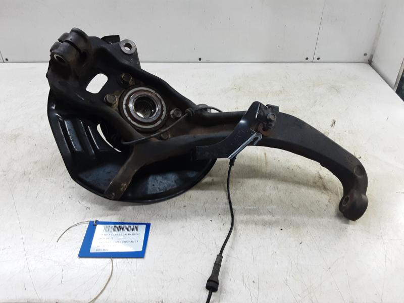 WIELNAAF VOOR LINKS Mercedes-Benz 350 D 4MATIC V6