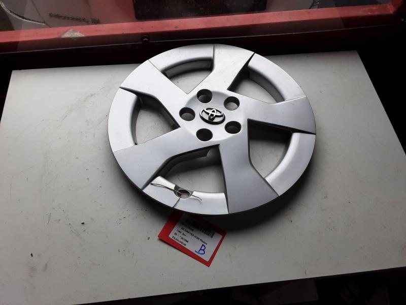 RADKAPPE Toyota YARIS (1) 4/99 - 05