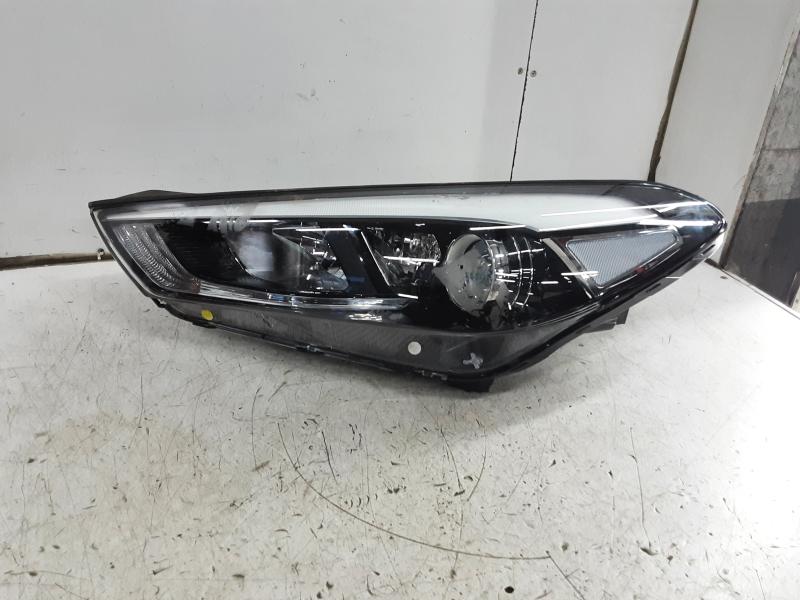 KOPLICHT VOOR LINKS Hyundai TUCSON (2) 09/15 - 09/18