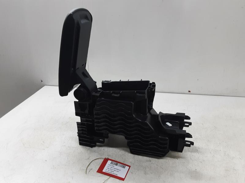 ARMREST Peugeot 2008 (2) 8/19 - 5/23