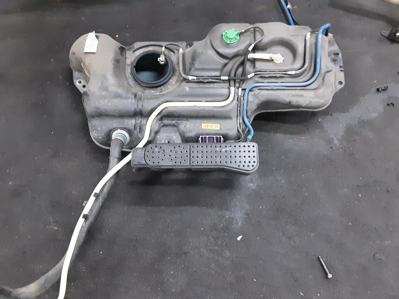 BRANDSTOFTANK BENZINE Peugeot 2008 (2) 8/19 - 5/23