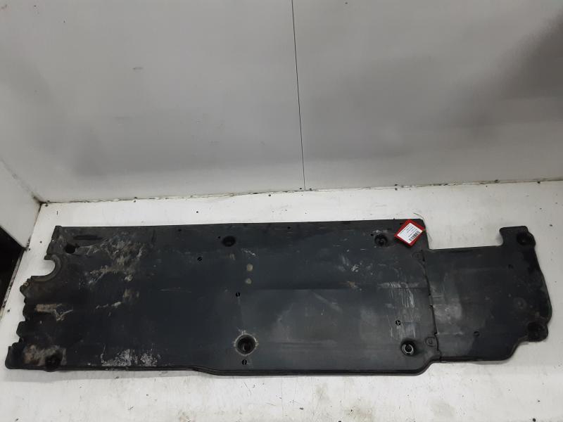 PLASTIEKE BESCHERMPLAAT ONDER AUTO LINKS Vw POLO (AW/BZ)  FACELIFT 9/21+ = 22+