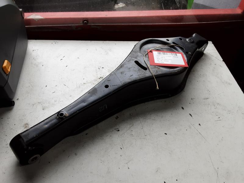 TRIANGLE ARRIERE DROITE Vw GOLF V 11/03 - 08