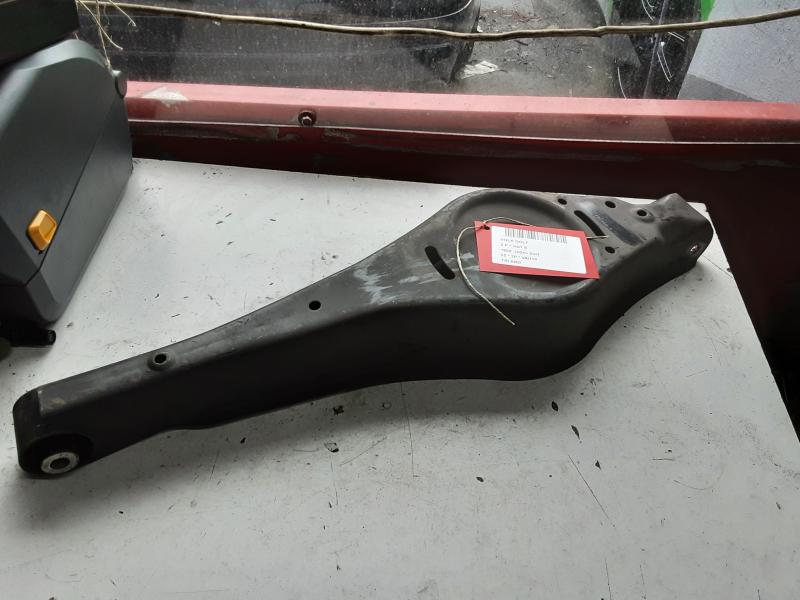 TRIANGLE ARRIERE DROITE Vw Golf