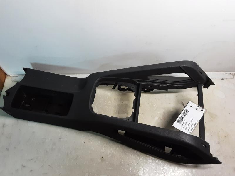 MIDDLE CONSOLE Vw GOLF V 11/03 - 08