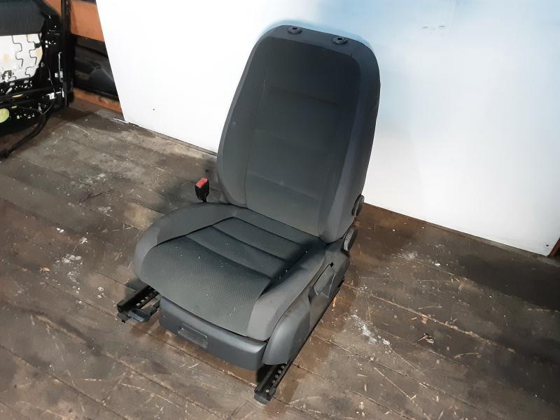 VORDERER LINKER SITZ Vw GOLF V 11/03 - 08