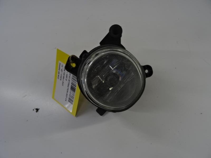 PHARE ANTI-BROUILLARD AVANT DROIT Audi A1 10-14