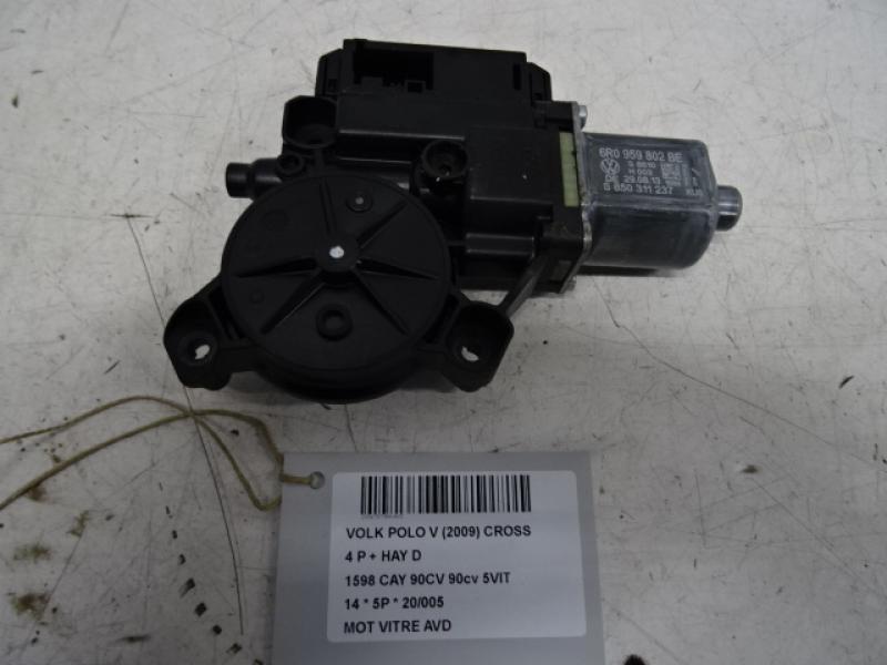 MOTEUR DE VITRE DE PORTE AVANT DROITE Vw POLO (6R) 6/09 - 4/14