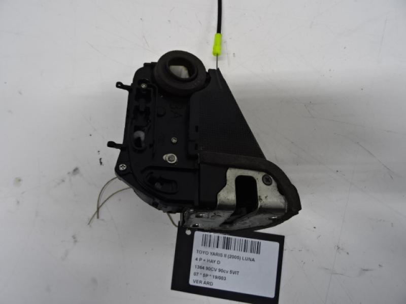 VERGRENDELING ACHTER RECHTS Toyota YARIS (2) 1/06 - 3/09