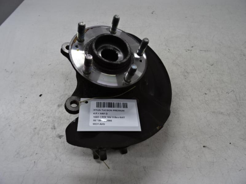FRONT WHEEL HUB LEFT Hyundai TUCSON (2) 09/15 - 09/18