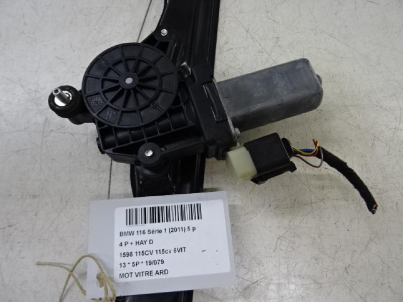 MOTEUR DE VITRE DE PORTE ARRIERE DROITE Bmw 1 F20/F21 9/11 - 15