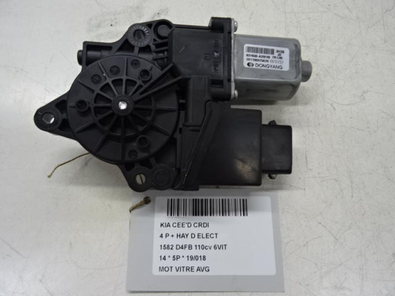 MOTEUR DE VITRE DE PORTE AVANT GAUCHE Kia CEED 05/12 - 15