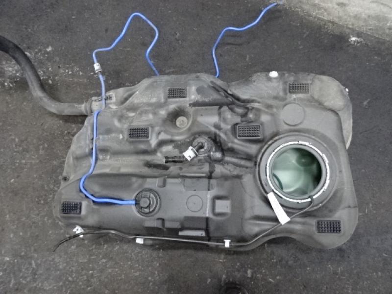BRANDSTOFTANK BENZINE Fiat 500X 9/14 - 8/18