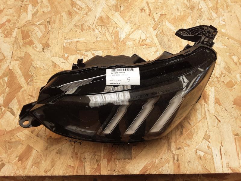 HEADLIGHT LEFT Peugeot 208 6/19+