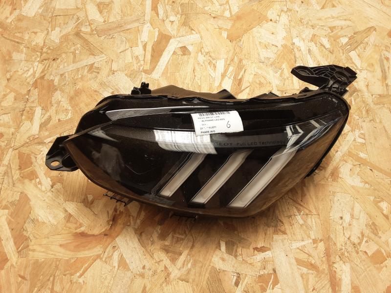 HEADLIGHT LEFT Peugeot 208 6/19+