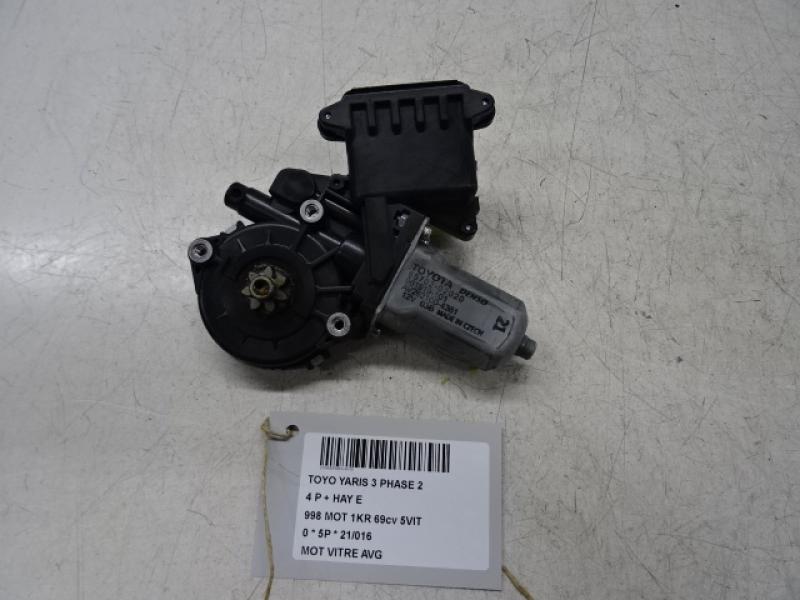 MOTEUR DE VITRE DE PORTE AVANT GAUCHE Toyota YARIS (5) 9/14 - 2/20