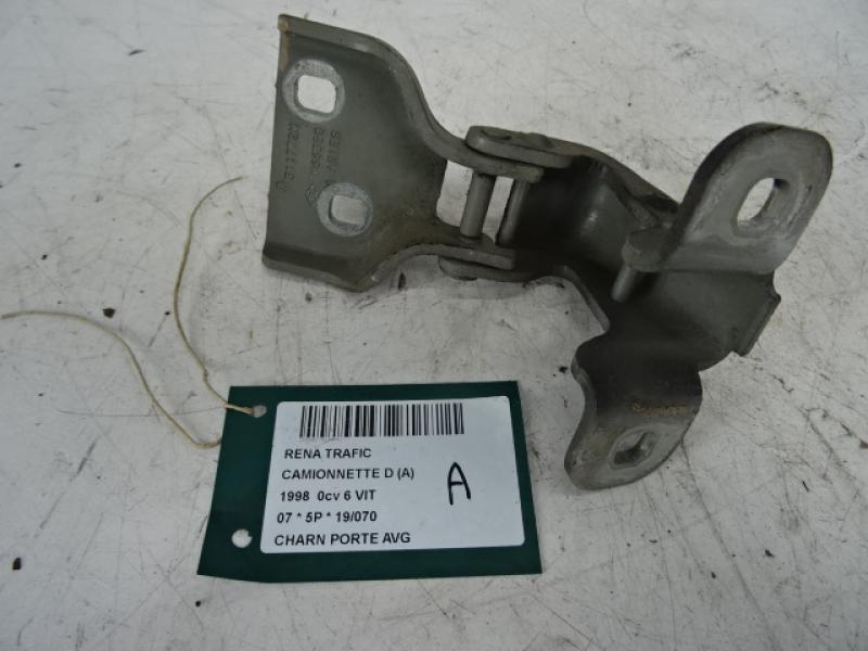 SCHARNIER DEUR VOOR LINKS Renault TRAFIC 9/06 - 14