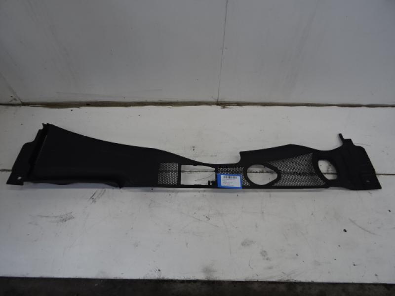 PLASTIQUE D'AUVENT Audi A4 08 - 2/12