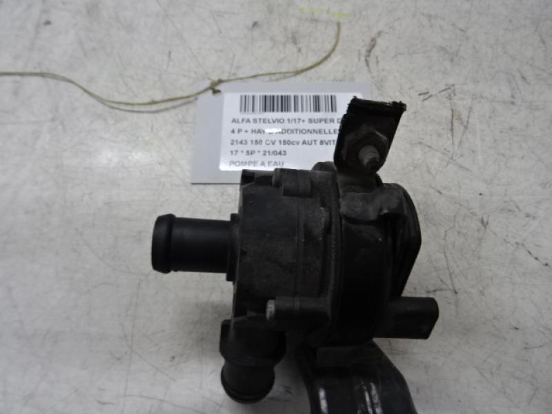 POMPE A EAU Alfa Romeo STELVIO 1/17+