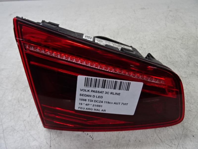 FEU ARRIERE GAUCHE DE MALLE ARRIERE Vw PASSAT 11/14 - 19