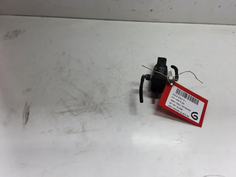 SCHEIBENSPRÜHERPUMPE VORNE Vw GOLF V 11/03 - 08