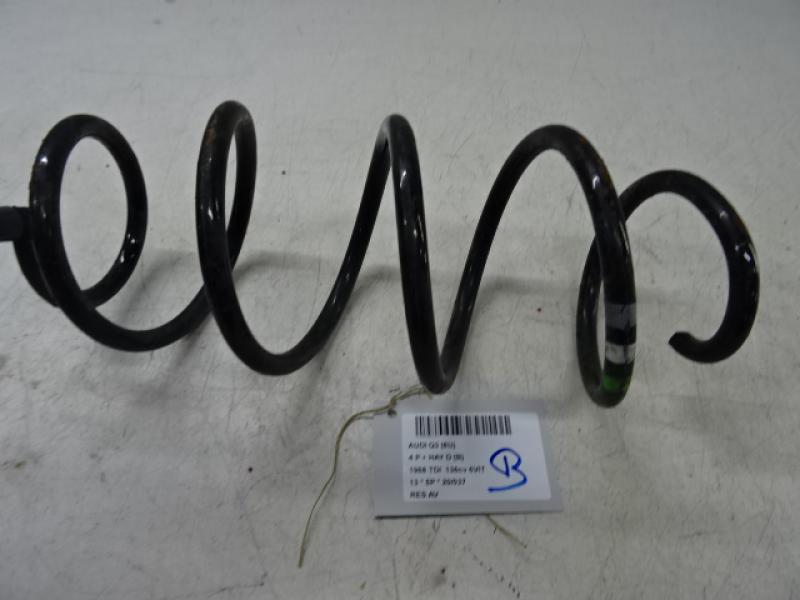 VEER VOOR Audi Q3 06/11 - 15