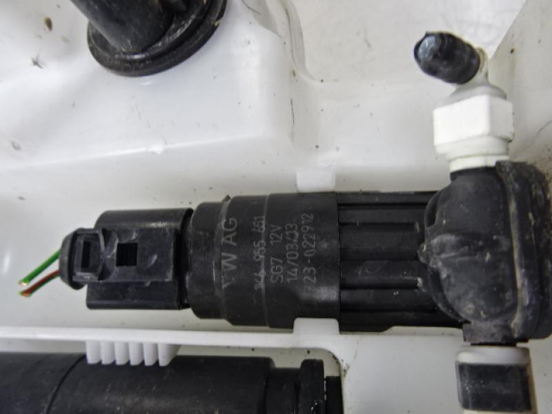 SCHEIBENSPRÜHERPUMPE VORNE Audi Q3 06/11 - 15