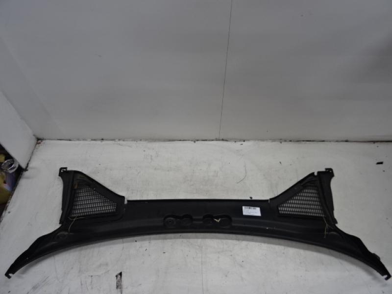 PLASTIQUE D'AUVENT Bmw X4 F26 04/14 > 18